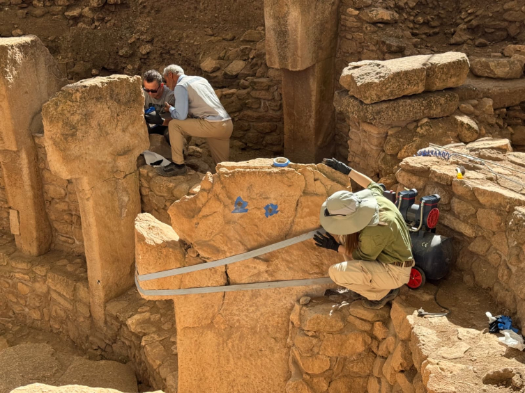 Göbeklitepe'nin kuzeyinde ilk kazı
